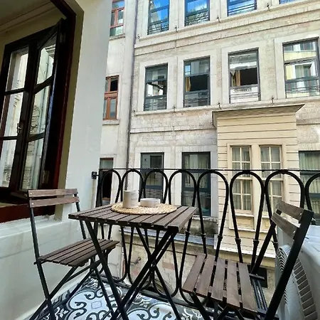 K&y In Taksim Istiklal Street アパート