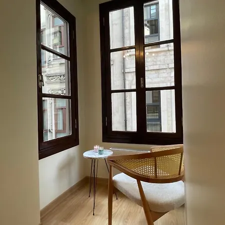 K&y In Taksim Istiklal Street * イスタンブール